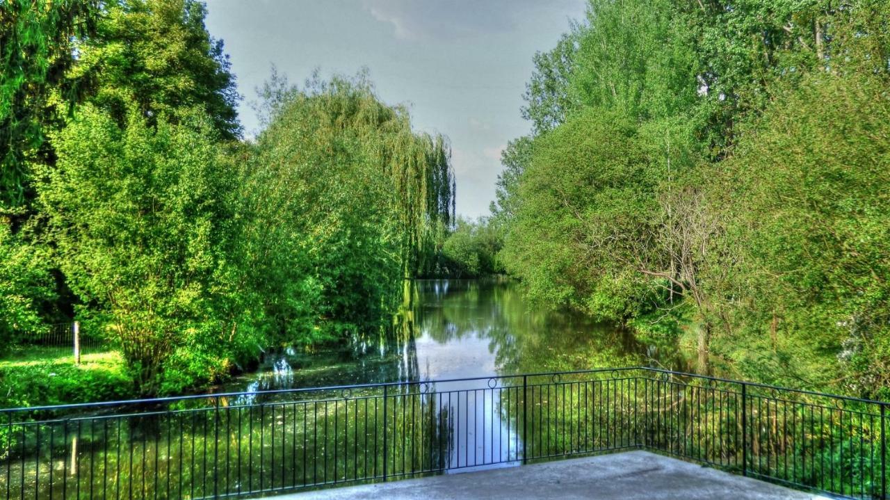 Bed and Breakfast Le Moulin De Follet Fougere  Esterno foto